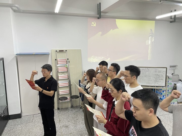 1639538070217966.jpg 冯佳楠-活动-3.jpg